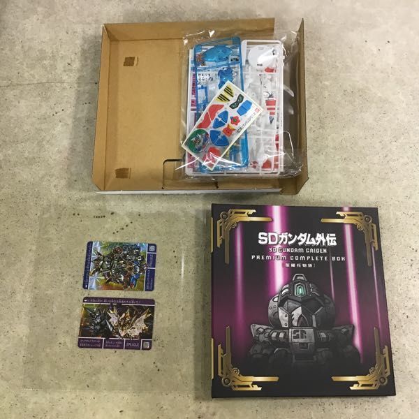 Bandai Carddass 20 周年纪念 SD 高达外传 Premium Complete Box 神圣骑兵物语